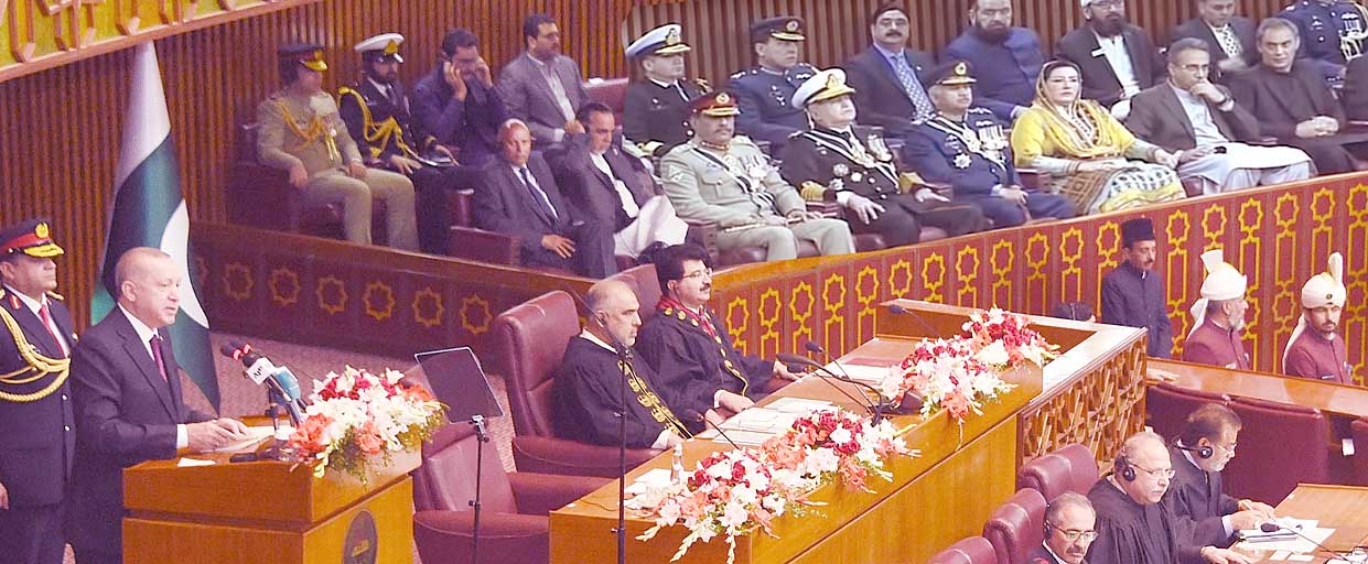 Recep Tayyip Erdoğan addressing the Joint Session of Parliament 